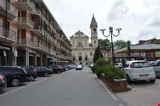 Piazza Martiri della Liberta e Chiesa.